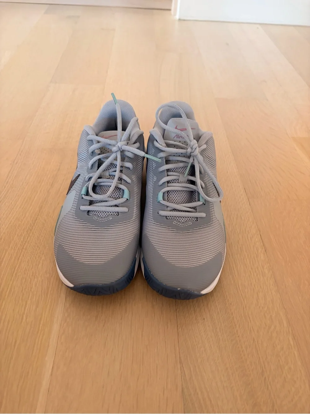Never Worn! Nike Impact 4 Light Grey Sneakers